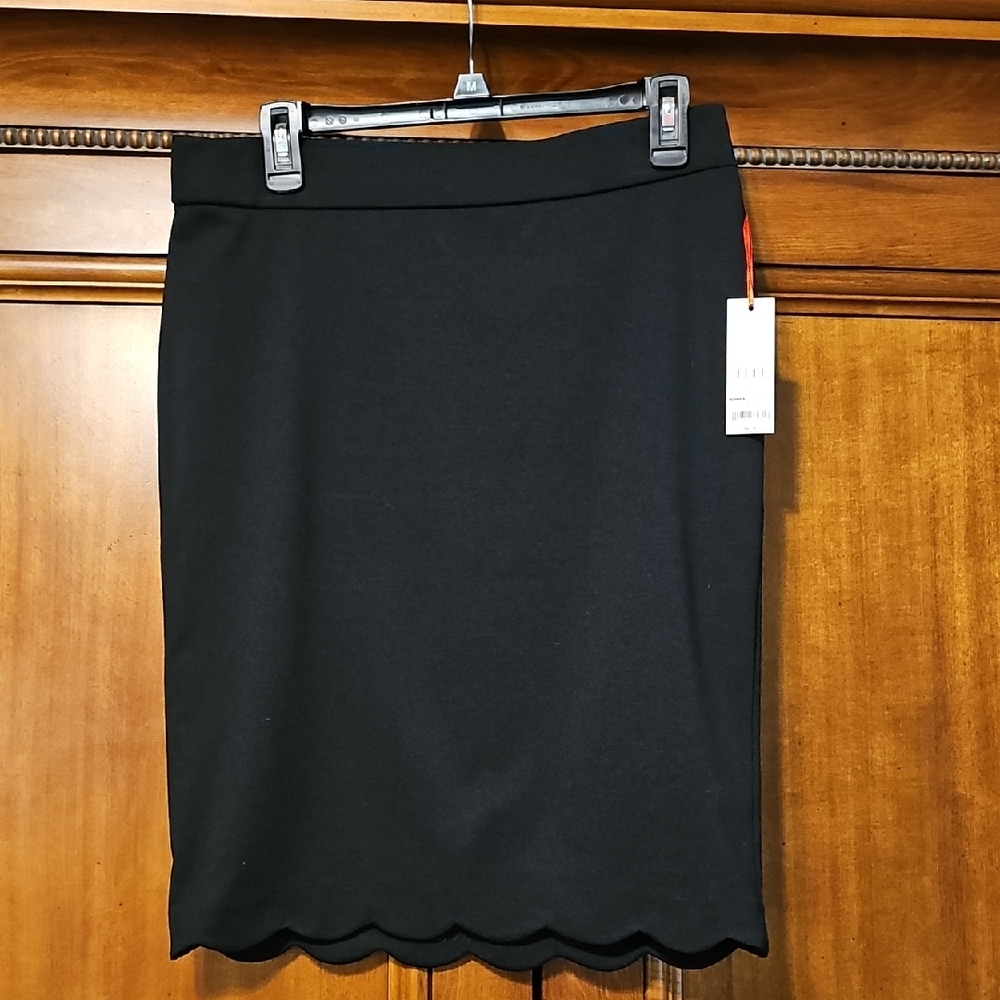 Elle Black Pencil Skirt with Scalloped Hem